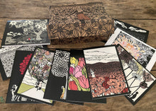 Load image into Gallery viewer, 10 floral inspired Greeting Cards in Printed art Gift Box  Set by Elizabeth VanDuine